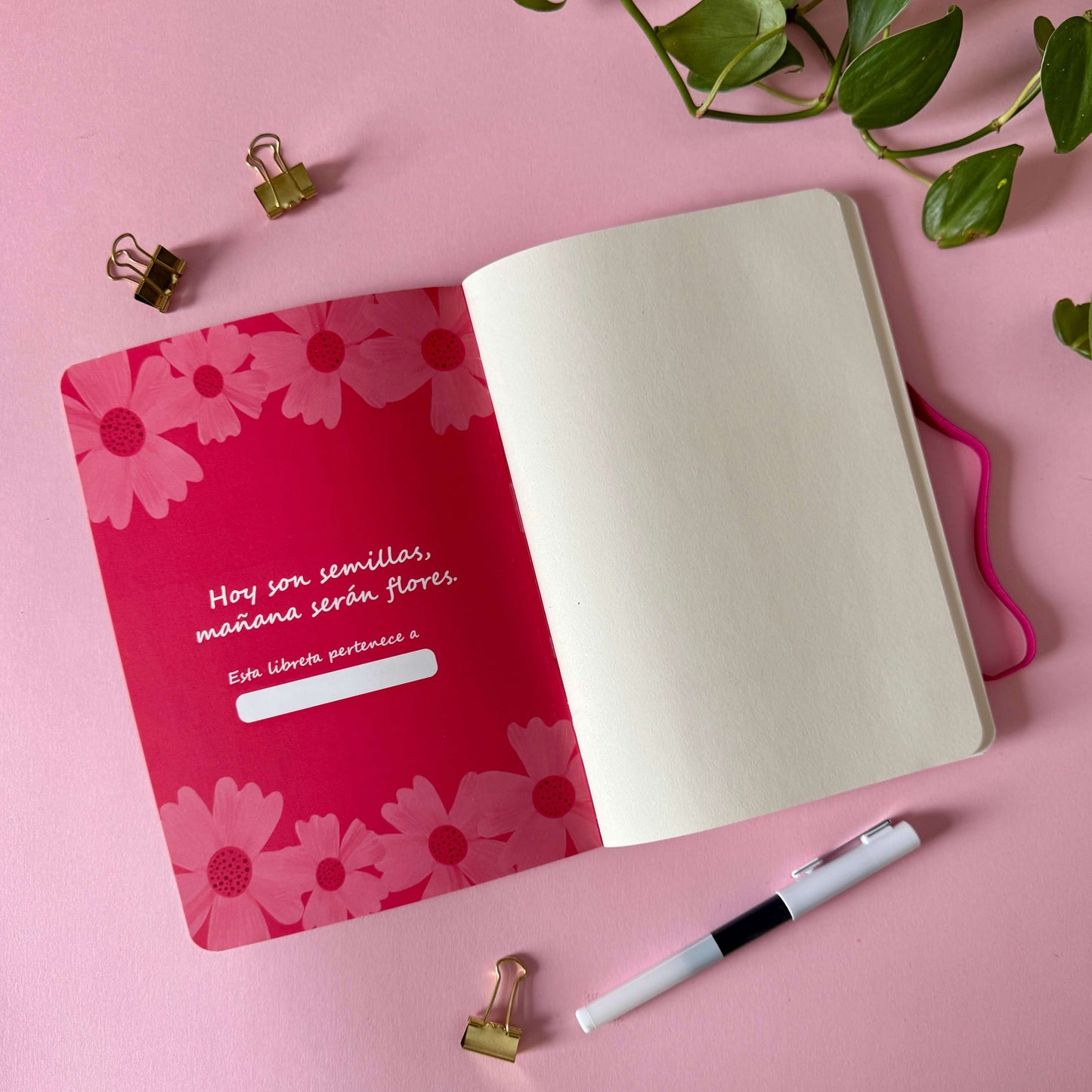 Libreta Florecer rosada - Cami Rojas Letelier