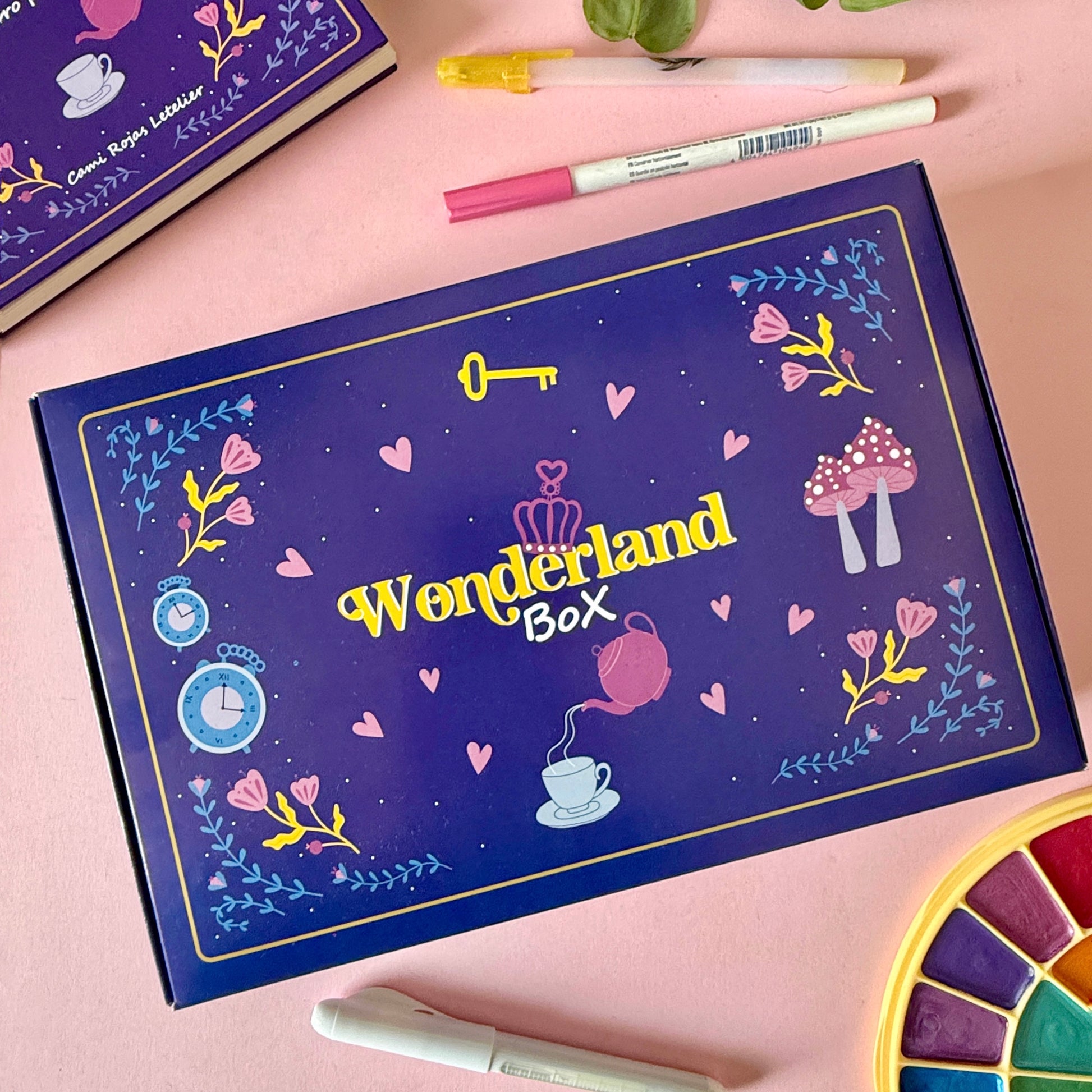 Wonderland Box - Caja regalos Muchosidad - Cami Rojas Letelier
